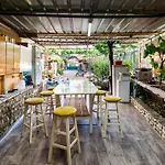 Oasis Hostel