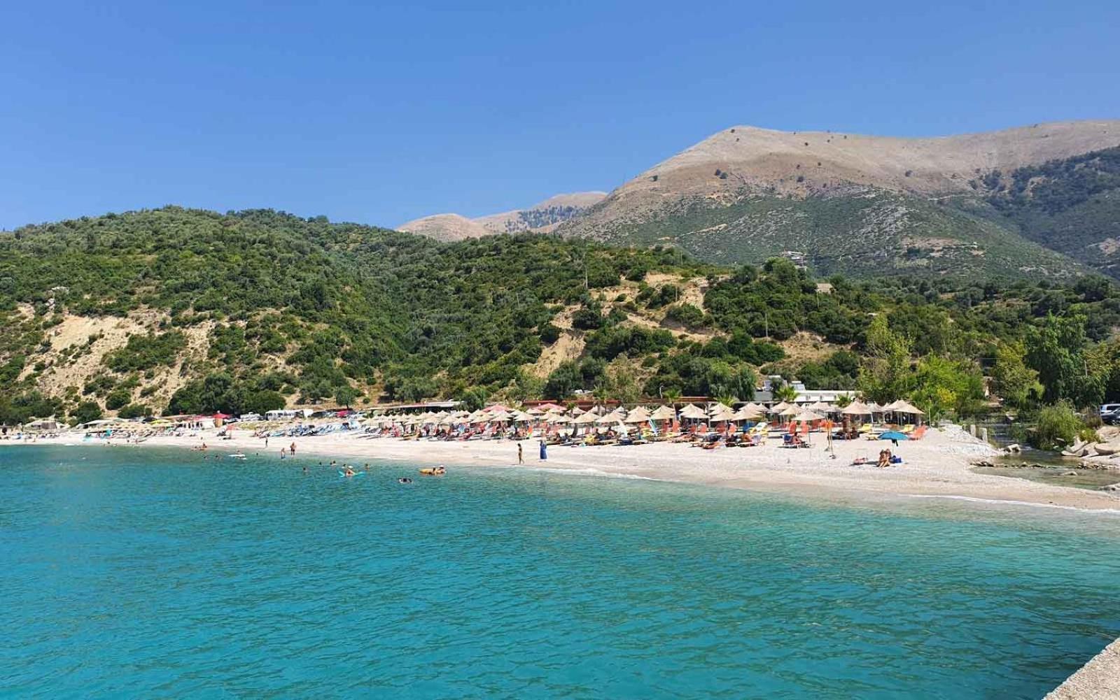 Oasis Ostello Himare
