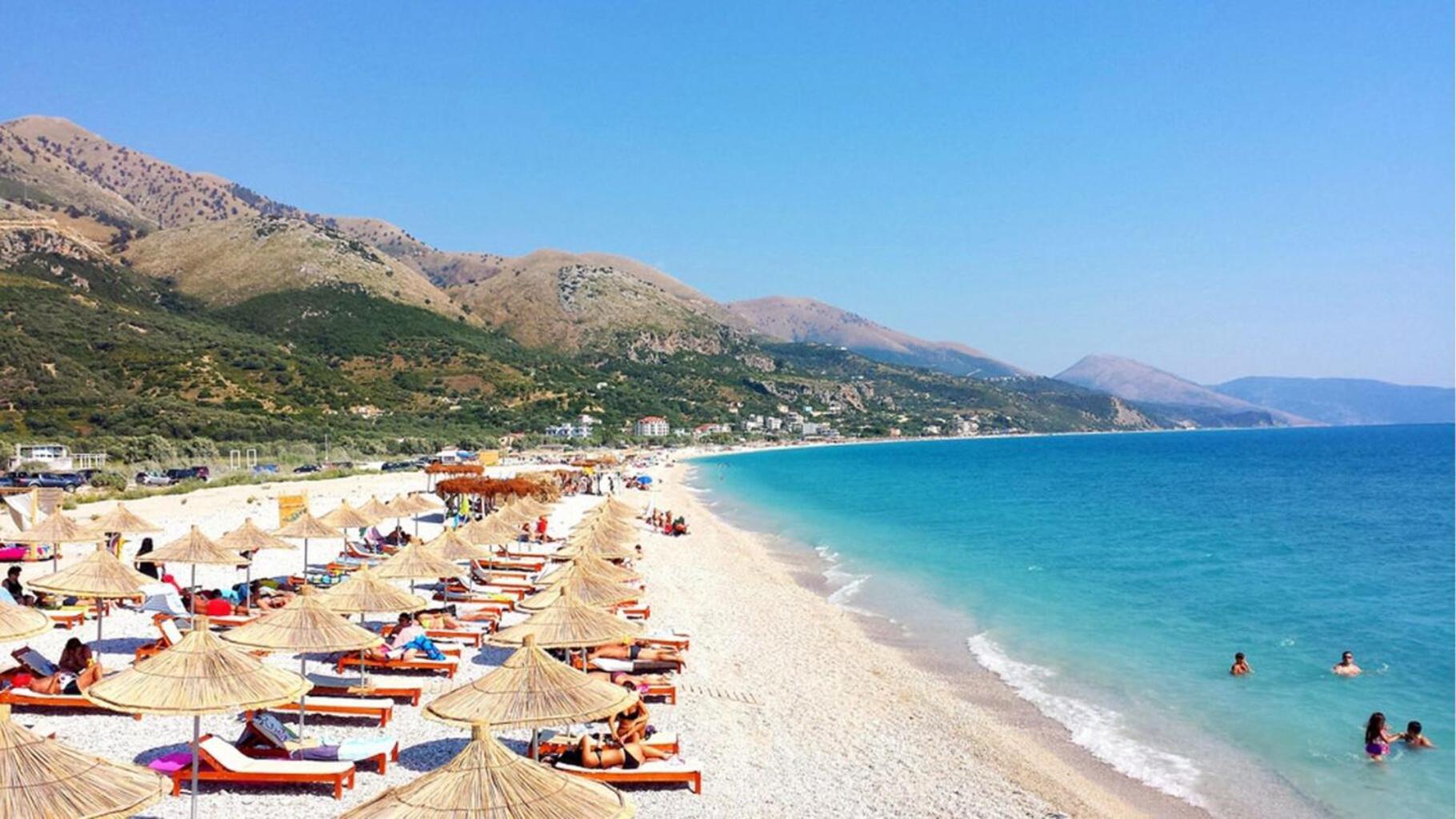Oasis Himare