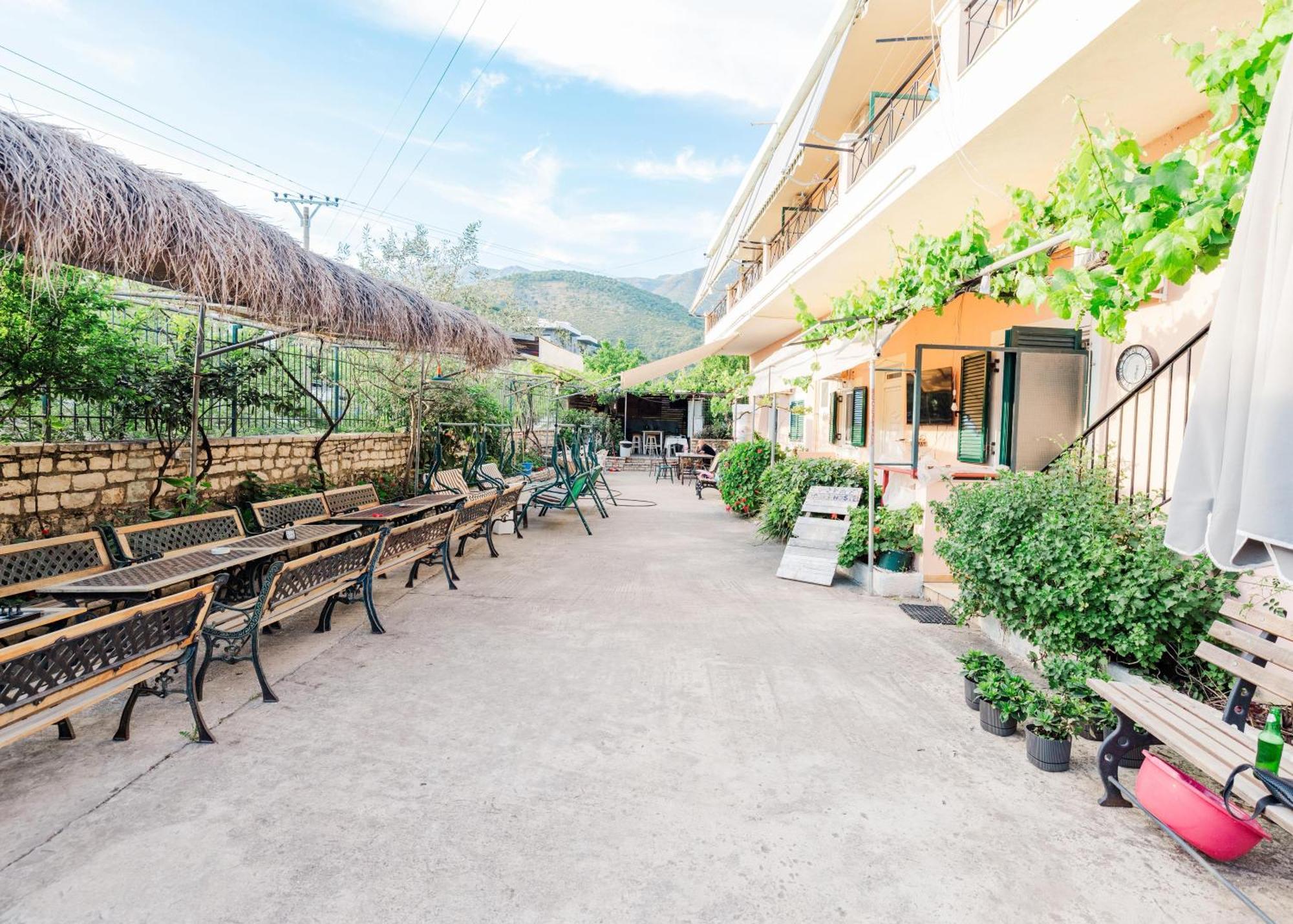 Auberge de jeunesse Oasis Himarë