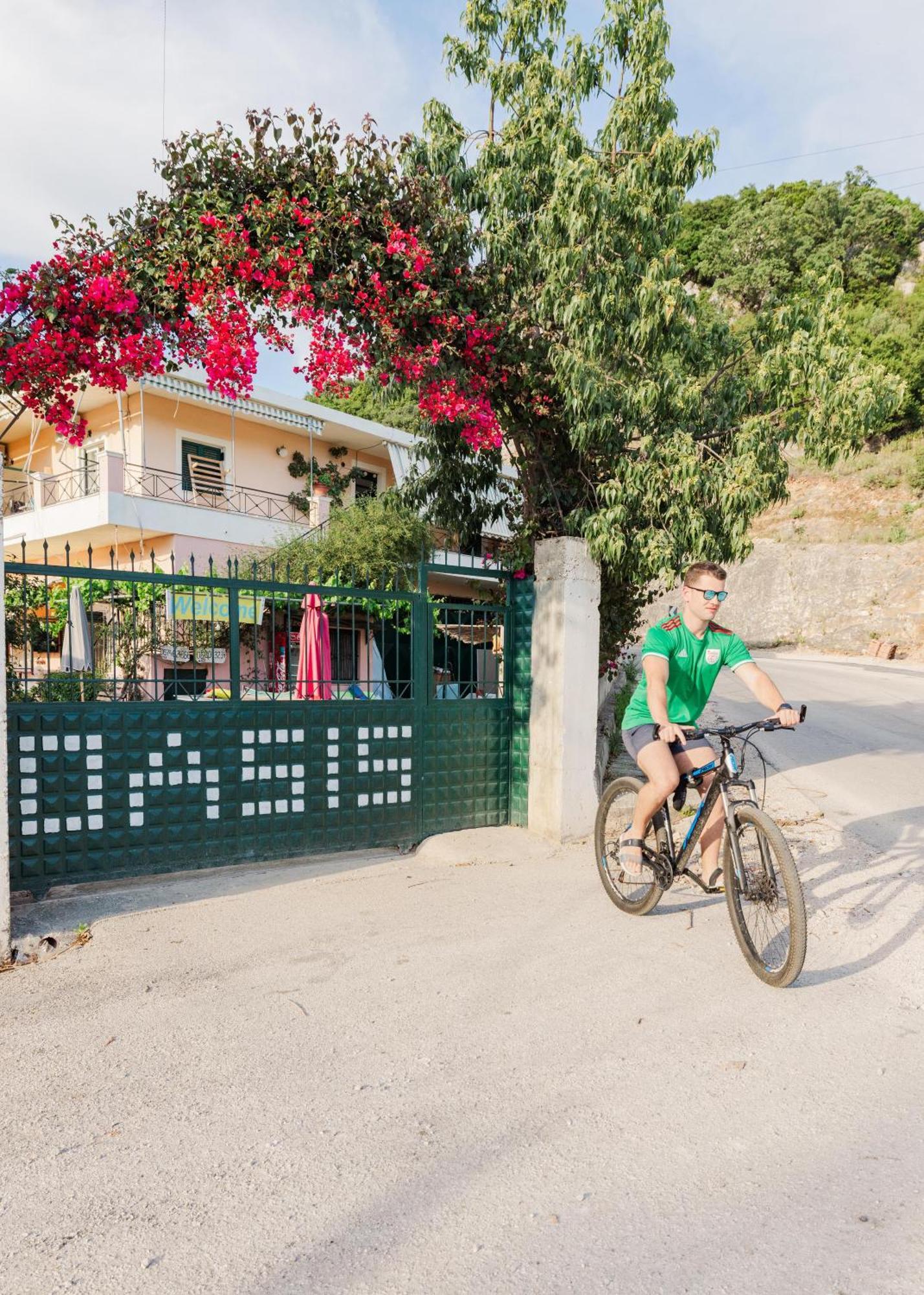 Oasis Himarë