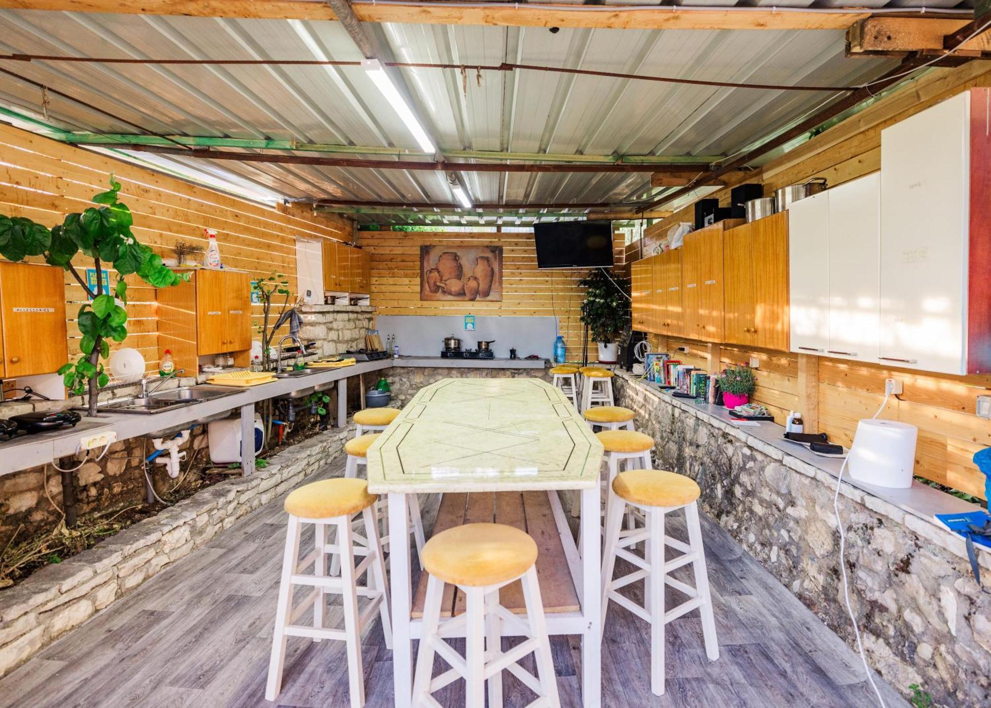 Auberge de jeunesse Oasis Himarë